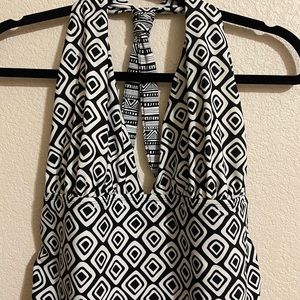 Old Navy Swim wear with ruched sides XL